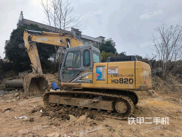 加藤HD820-6挖掘机的设备实拍-第3张实拍照片