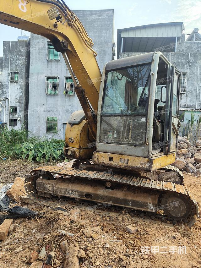 驾驶室整体（整机外观）