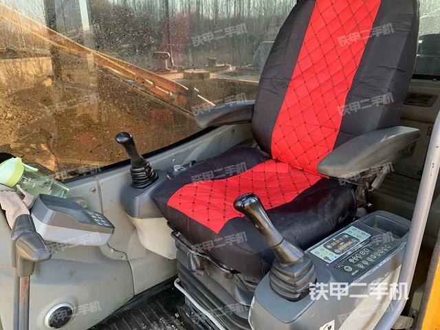 駕駛室整體（整機(jī)外觀）