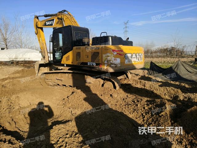 三一重工SY205C挖掘机的设备实拍-第2张实拍照片