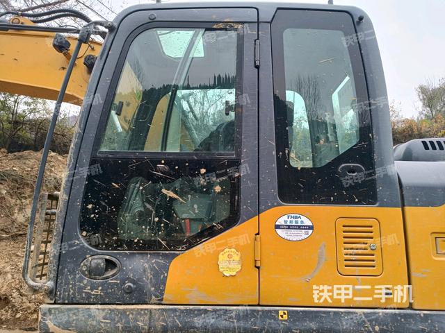 駕駛室正側(cè)（駕駛室部分）