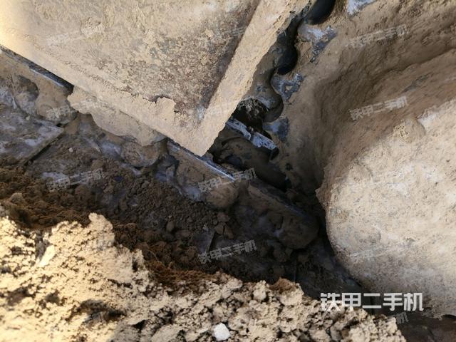 左驅(qū)動(dòng)輪(行走機(jī)構(gòu)) 左驅(qū)動(dòng)輪(行走機(jī)構(gòu))