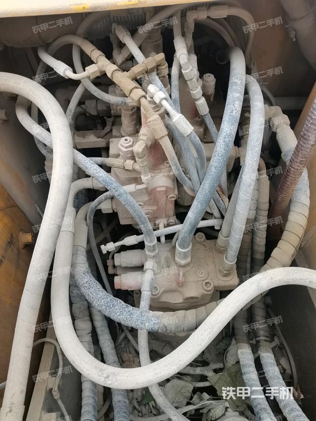 回轉(zhuǎn)馬達(dá)（上車部件）