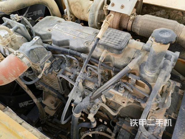 氣門室蓋螺絲特寫(上車部件) 氣門室蓋螺絲特寫(上車部件)