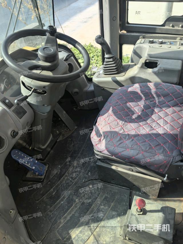 操作桿  檔位（駕駛室部分）