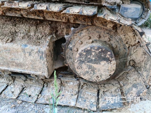 左驱动轮(行走机构) 左驱动轮(行走机构)