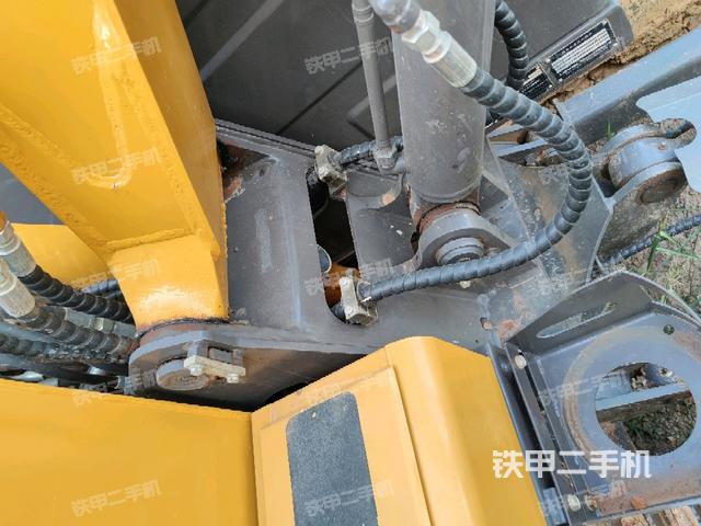 大臂根部 斜(工作和回转装置) 大臂根部 斜(工作和回转装置)