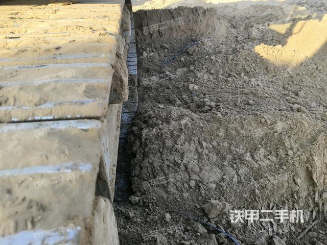 右驅(qū)動(dòng)輪(行走機(jī)構(gòu)) 右驅(qū)動(dòng)輪(行走機(jī)構(gòu))