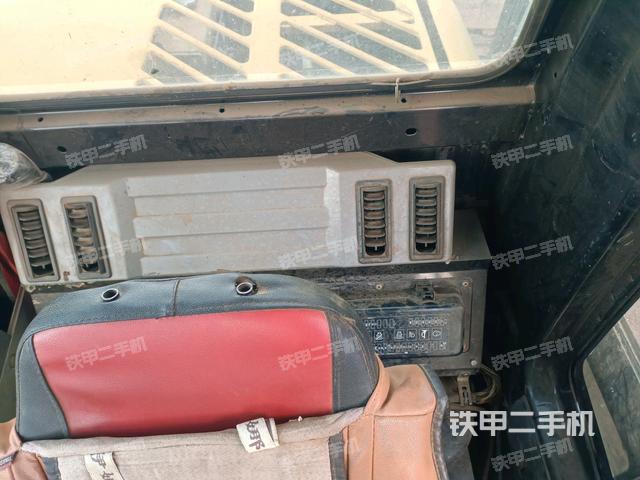 后窗玻璃角標(biāo)(駕駛室部分) 后窗玻璃角標(biāo)(駕駛室部分)