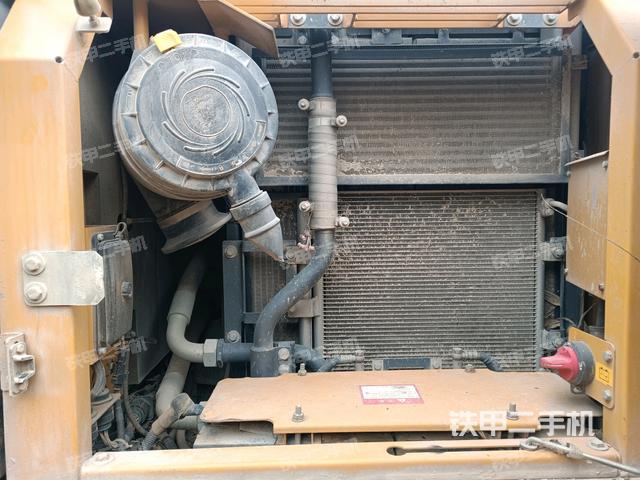 散熱器正面（大件艙室）