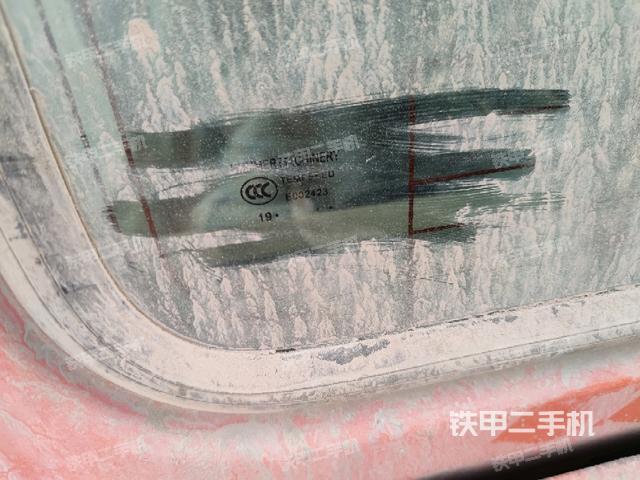 后窗玻璃角标（驾驶室部分）