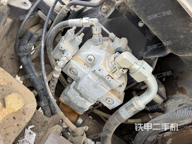 液壓泵室(大件艙室) 液壓泵室(大件艙室)