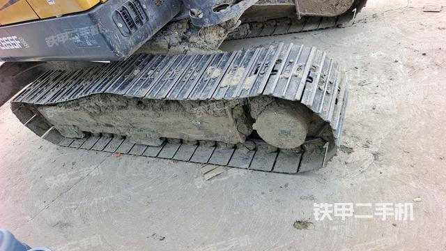 左側(cè)履帶整體?（行走機(jī)構(gòu)）