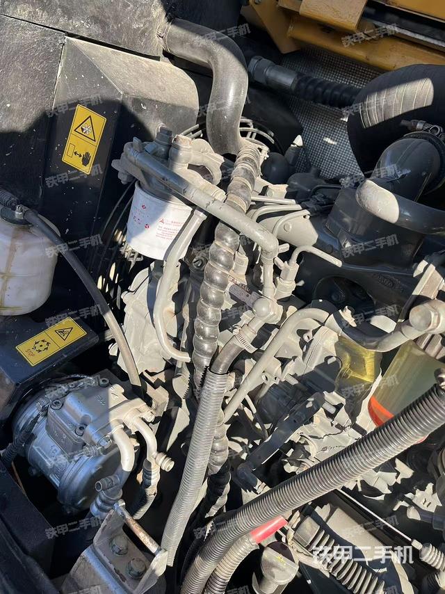 發(fā)動機整體俯視(整機外觀) 發(fā)動機整體俯視(整機外觀)