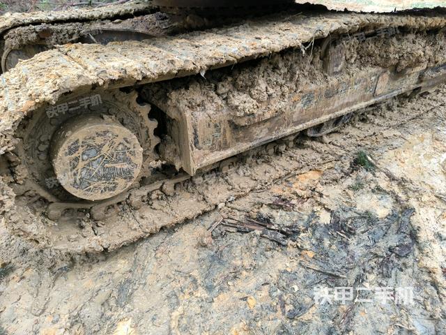 左側(cè)履帶整體?（行走機(jī)構(gòu)）