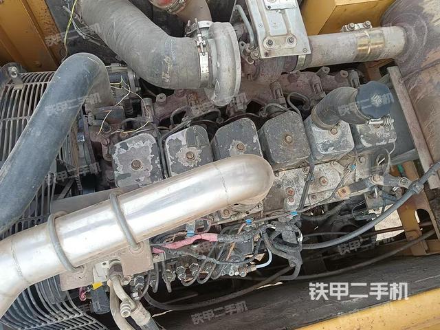 發(fā)動機整體俯視(整機外觀) 發(fā)動機整體俯視(整機外觀)