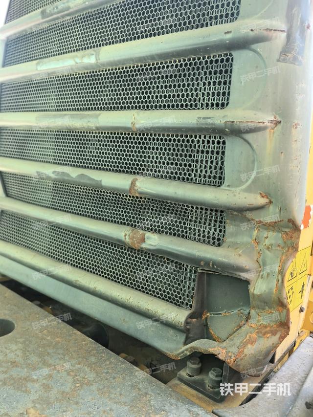 散熱器正面（動(dòng)力系統(tǒng)）