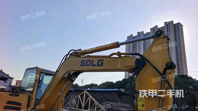 大臂整體?右側(cè)（工作和回轉(zhuǎn)裝置）