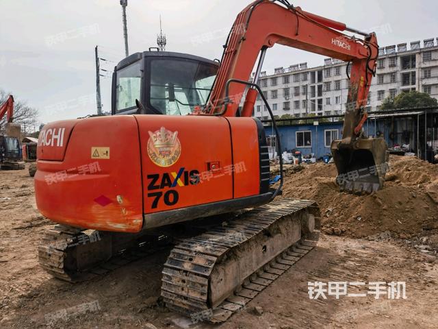 整機(jī)右后45°(整機(jī)外觀) 整機(jī)右后45°(整機(jī)外觀)