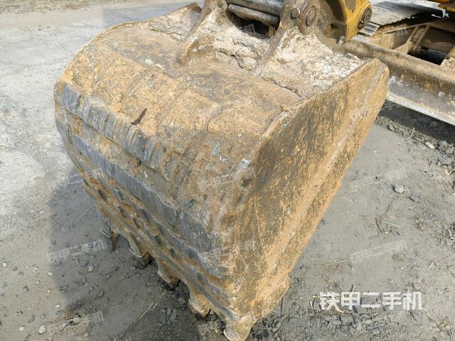 鏟斗45度(工作和回轉(zhuǎn)裝置) 鏟斗45度(工作和回轉(zhuǎn)裝置)