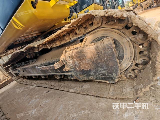 單側(cè)履帶整體（整機(jī)外觀）