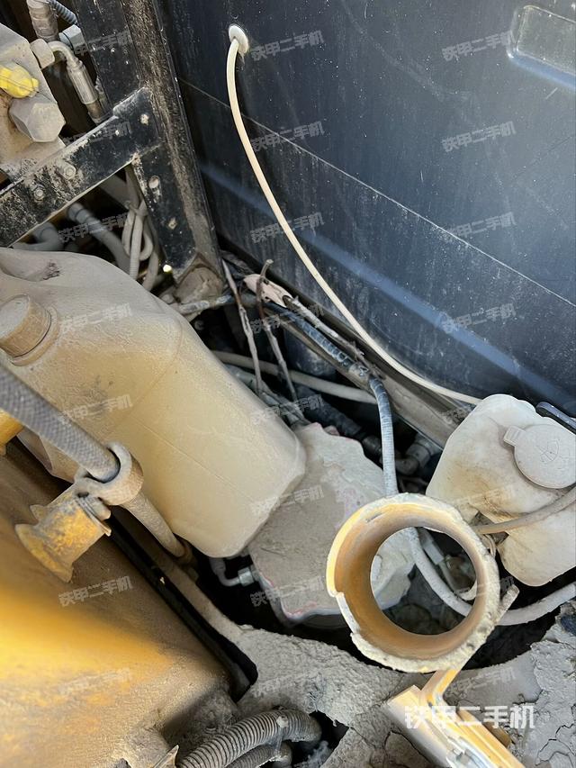 回轉(zhuǎn)馬達（上車部件）