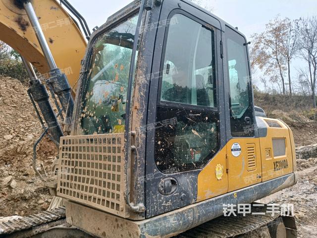 駕駛室左前45度（駕駛室部分）