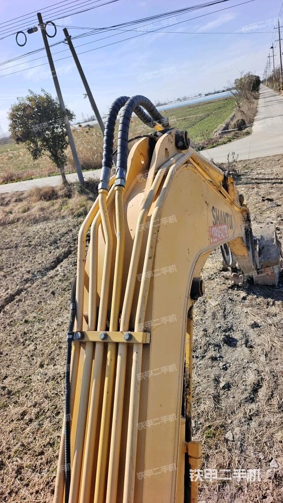 大臂背部俯視（工作和回轉(zhuǎn)裝置）