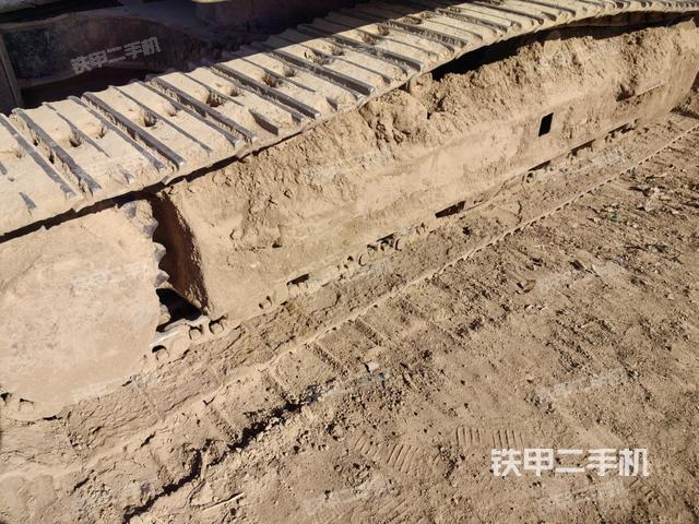 單側(cè)履帶整體（整機(jī)外觀）