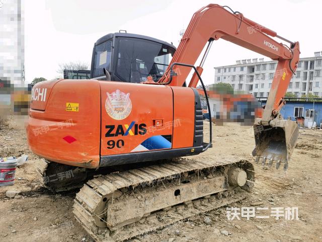 整機右后45°(整機外觀) 整機右后45°(整機外觀)