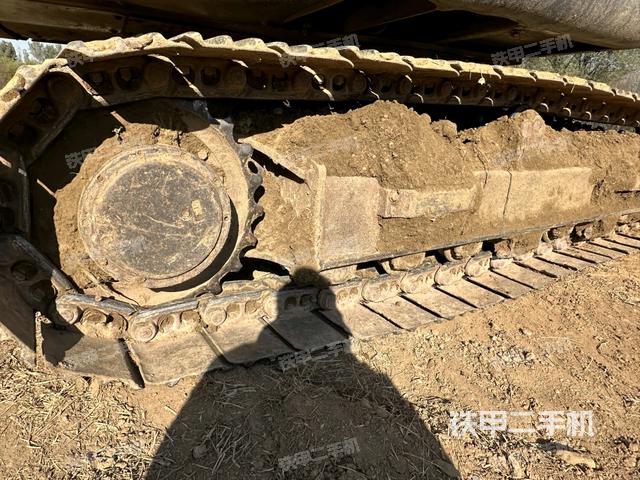 單側(cè)履帶整體（整機(jī)外觀）