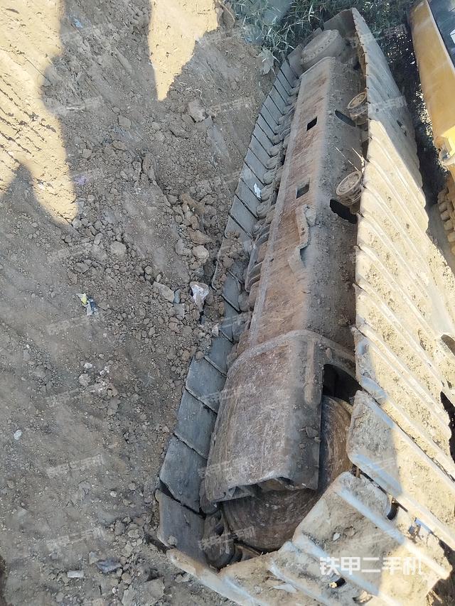 单侧履带整体（整机外观）