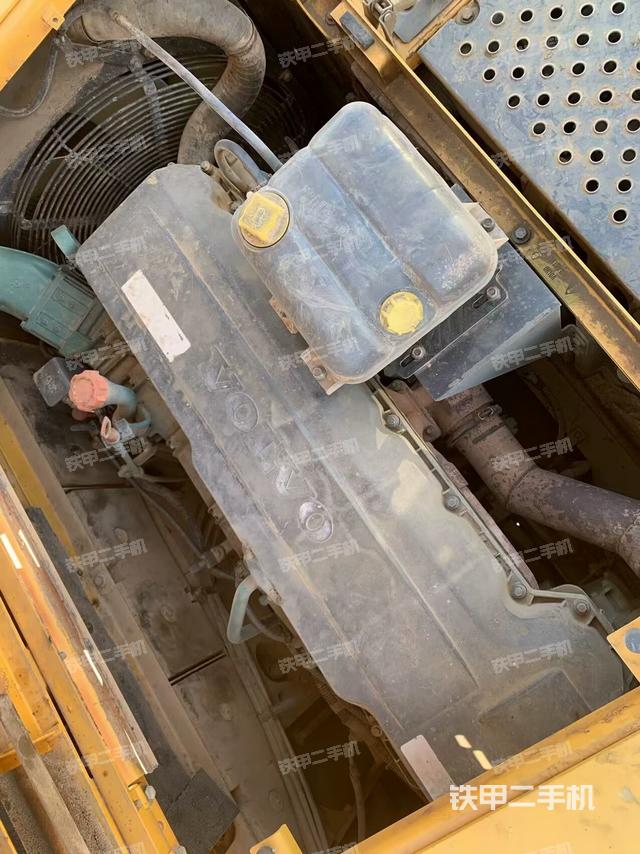 發(fā)動機整體俯視（整機外觀）