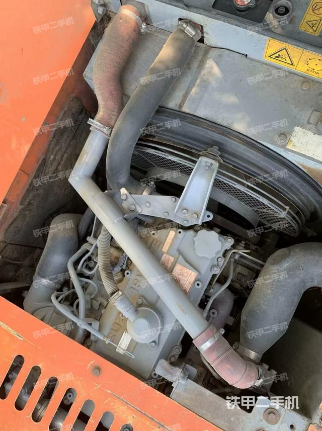 發(fā)動(dòng)機(jī)整體俯視(整機(jī)外觀) 發(fā)動(dòng)機(jī)整體俯視(整機(jī)外觀)