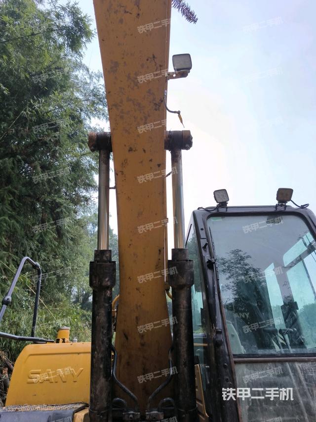 大臂油缸整體?豎拍（工作和回轉(zhuǎn)裝置）