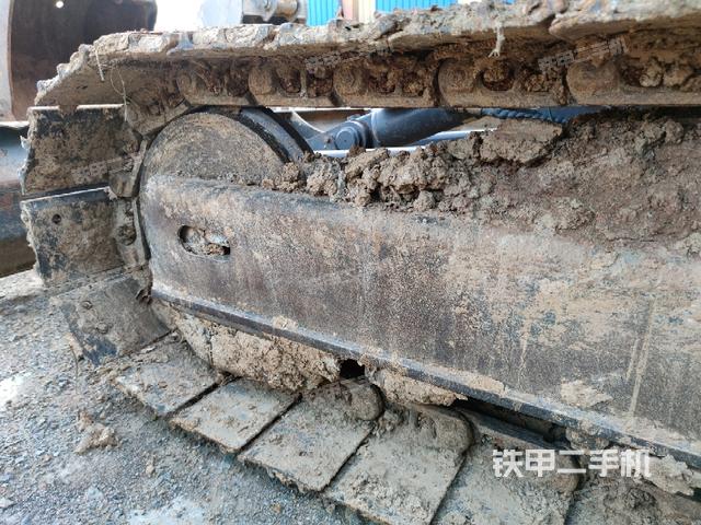 左导向轮(行走机构) 左导向轮(行走机构)