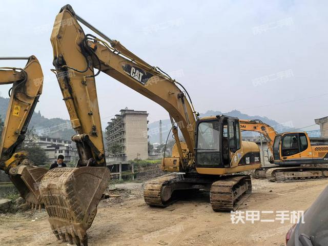 卡特彼勒320C挖掘机