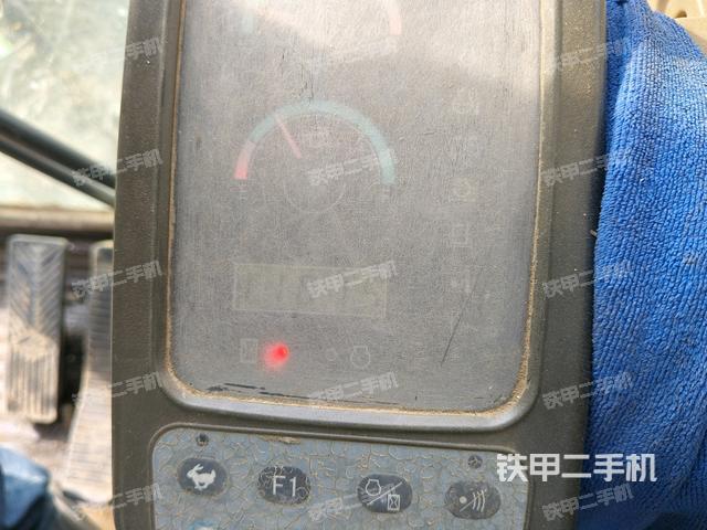 ?駕駛室正側(cè)(駕駛室部分) ?駕駛室正側(cè)(駕駛室部分)