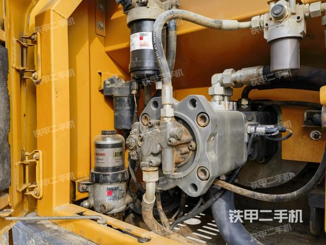 液壓泵室(大件艙室) 液壓泵室(大件艙室)