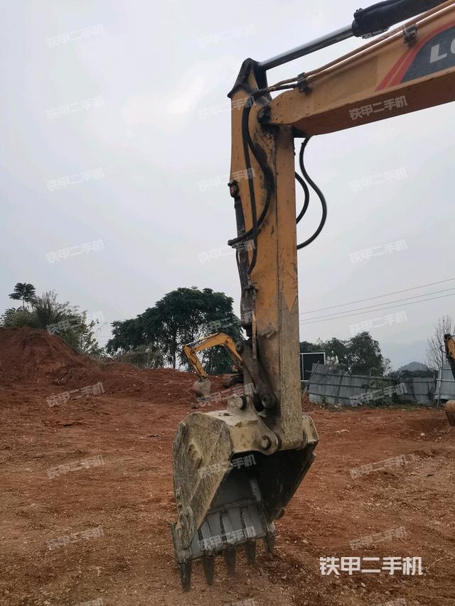 小臂整體左后（工作和回轉(zhuǎn)裝置）