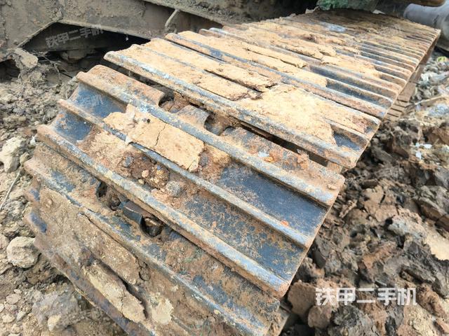 右側履帶整體（行走機構）