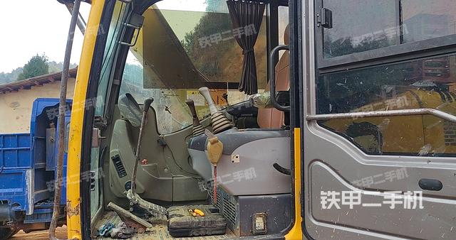 驾驶室整体（整机外观）