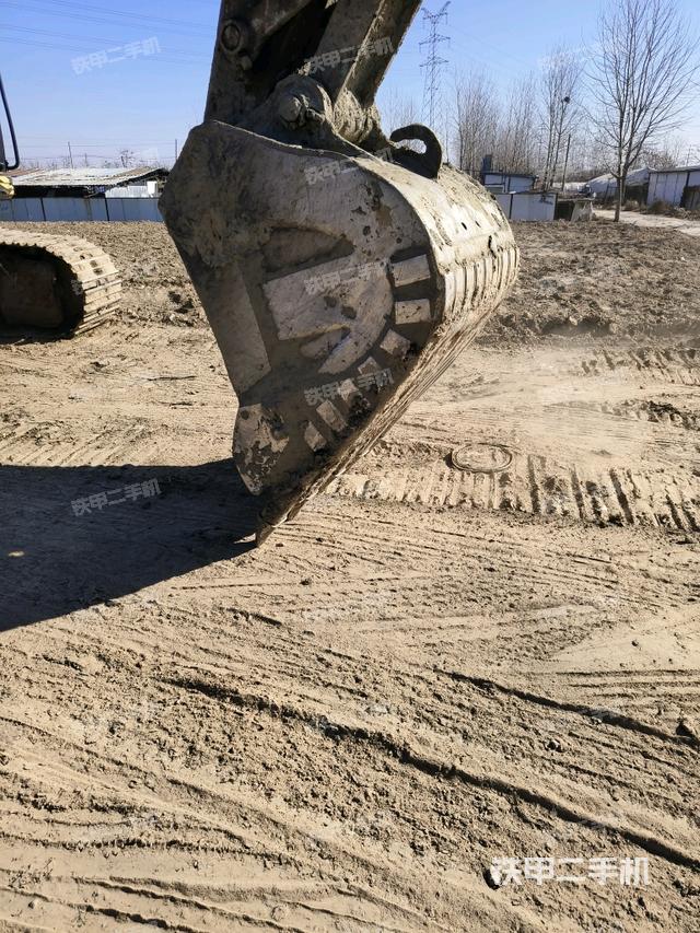 大臂油缸整體?豎拍（工作和回轉(zhuǎn)裝置）