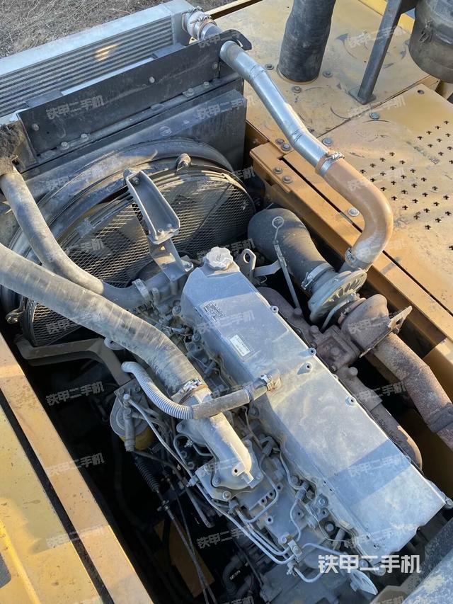 發(fā)動機整體俯視(整機外觀) 發(fā)動機整體俯視(整機外觀)