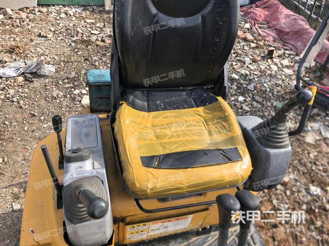 駕駛室整體（整機外觀）