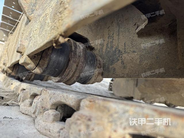 右導向輪(行走機構) 右導向輪(行走機構)