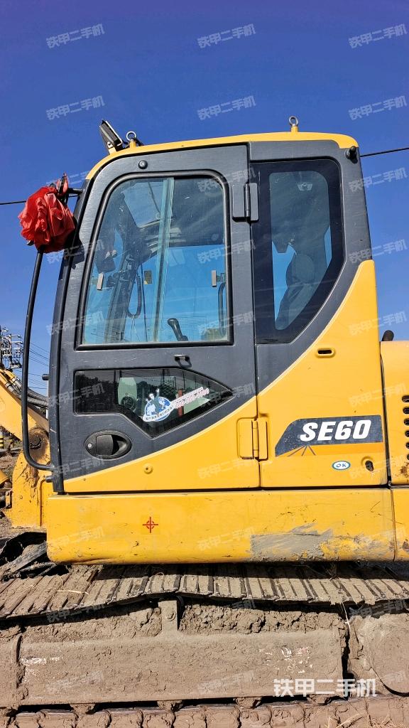 ?駕駛室正側(cè)（駕駛室部分）