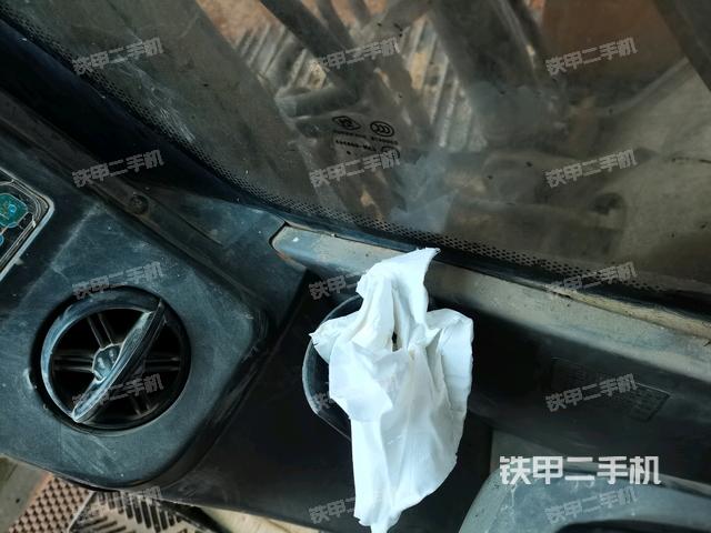 右側(cè)玻璃角標(biāo)（駕駛室部分）