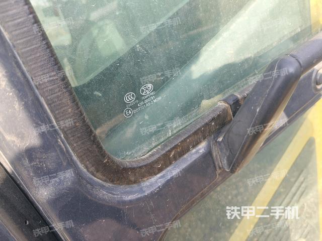 座椅右側(cè)控制臺(tái)/鑰匙門(mén)/油門(mén)/含右手柄（駕駛室部分）