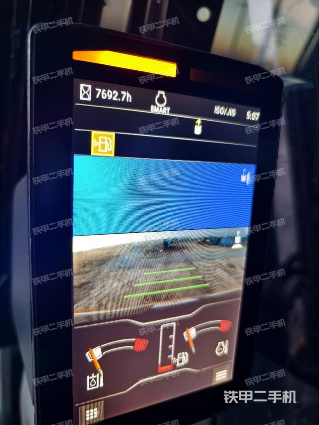 駕駛室整體（整機外觀）